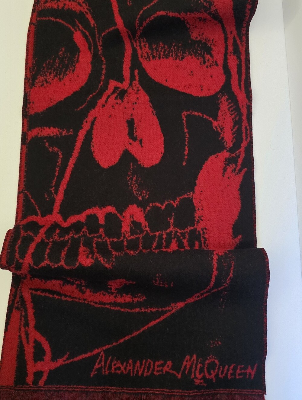 Alexander McQueen Wool Scarf Black Red - Picture 7 of 7
